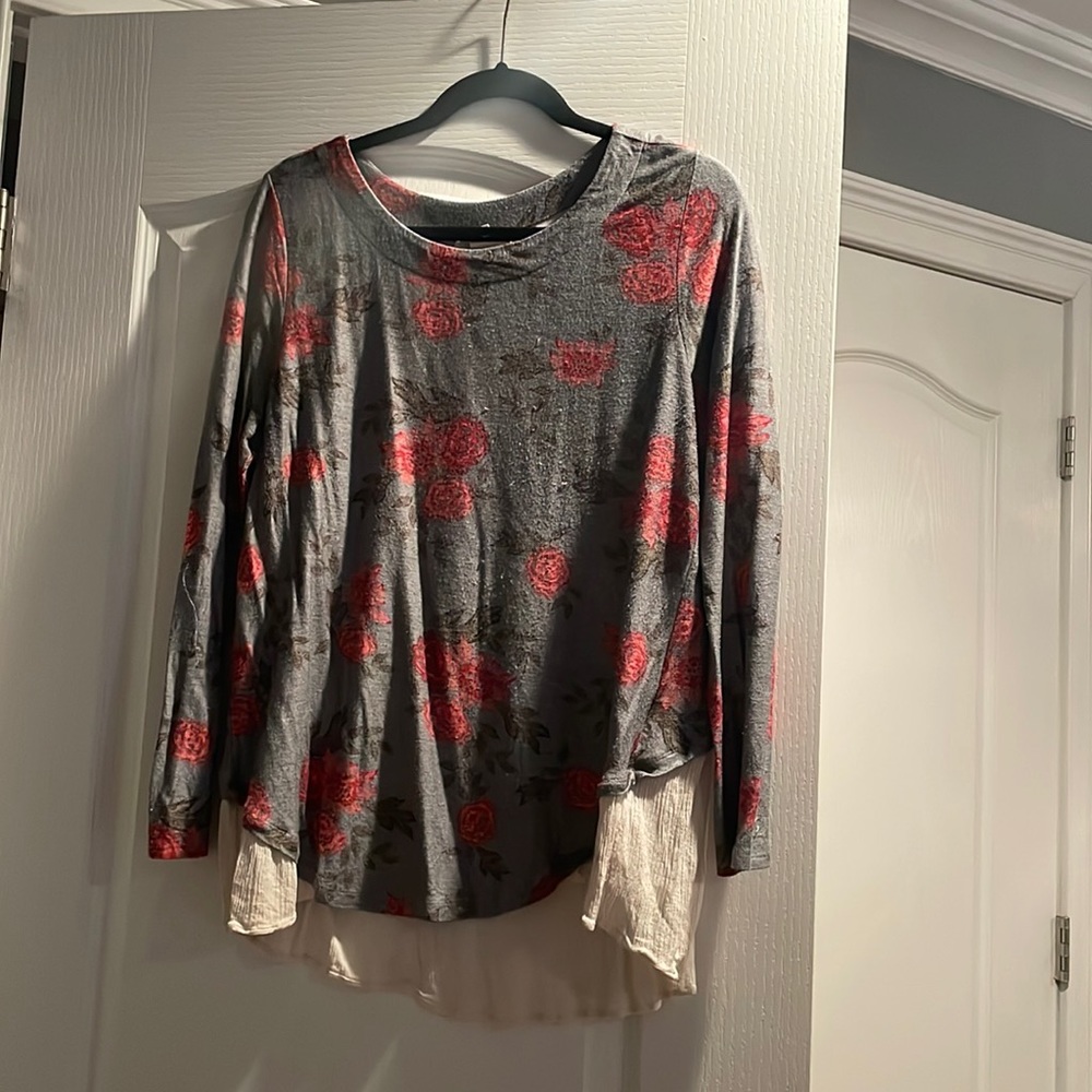 Grey floral top